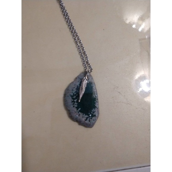 Blue stone Necklace w feather charm boho - Picture 12 of 12